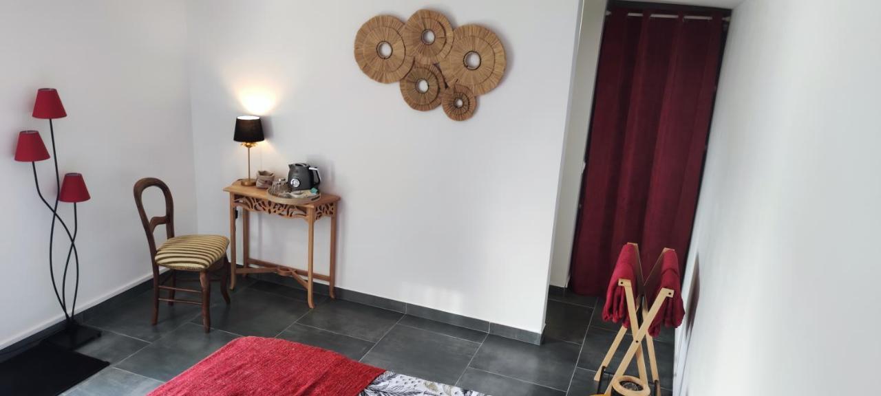 Les Coulirooms Sainte-Anne  Esterno foto