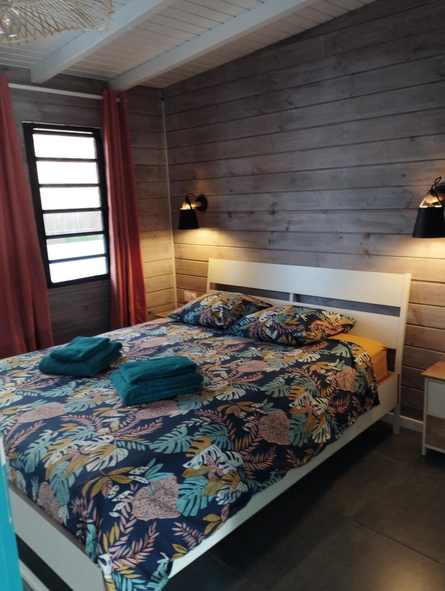 Les Coulirooms Sainte-Anne  Esterno foto
